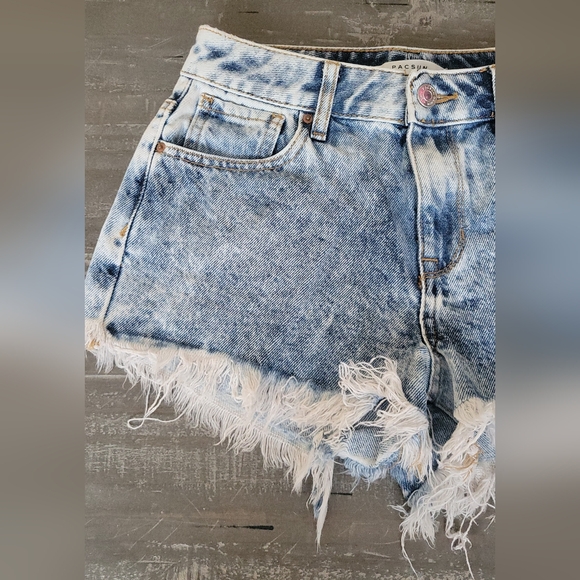 P A C S U N Hi-Rise Festival Acid Wash Raw Hem Jean Shorts Size 24 - Picture 2 of 13